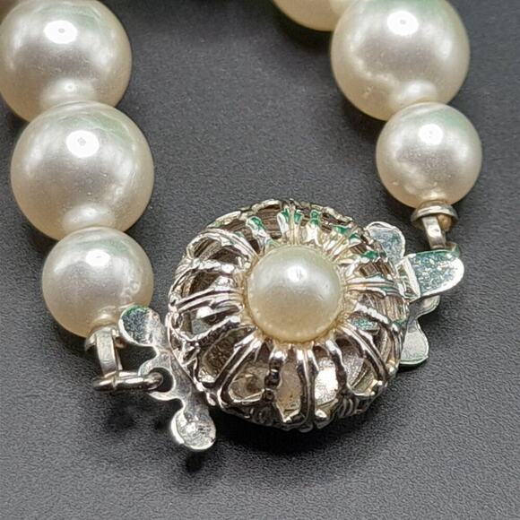 Vintage Sarah Coventry Faux Pearl Necklace, 24 Inches, 8mm Beads - Picture 13 of 13